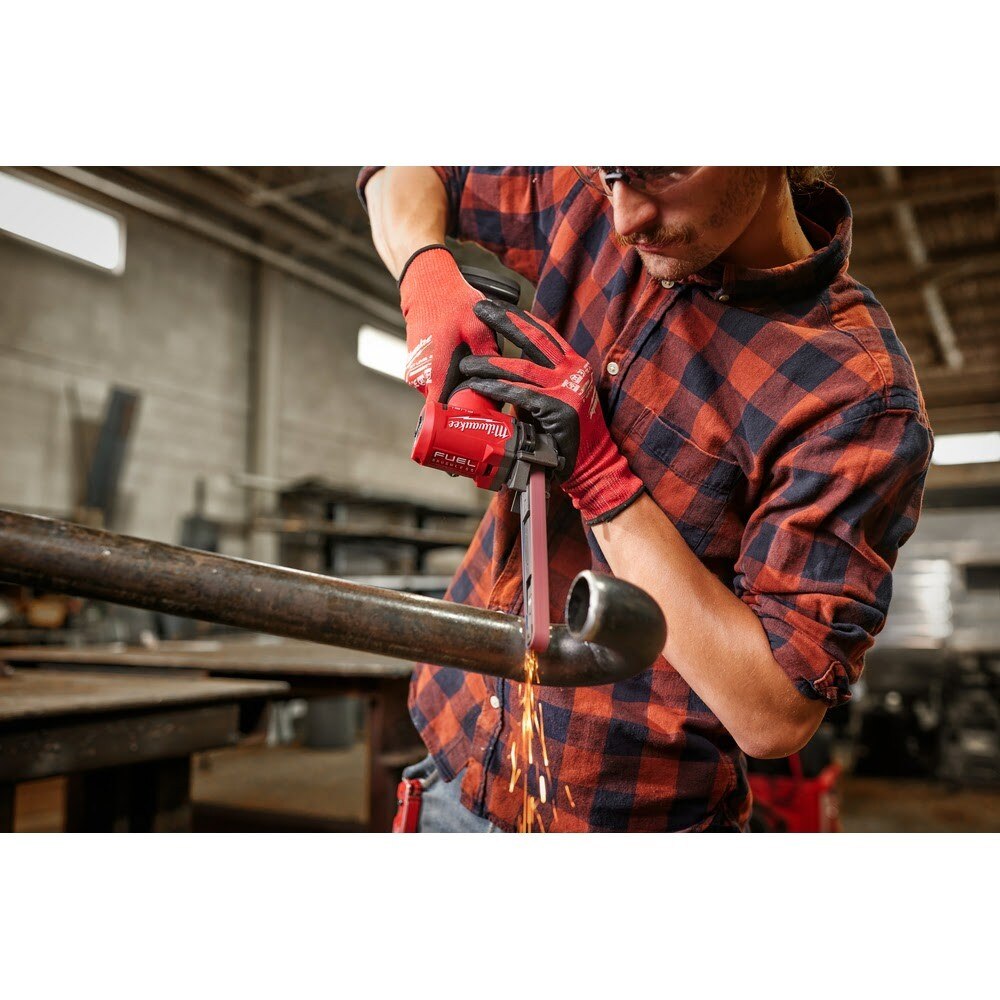 Milwaukee 2482-20 M12 FUEL 1/2" X 18" Bandfile - 10